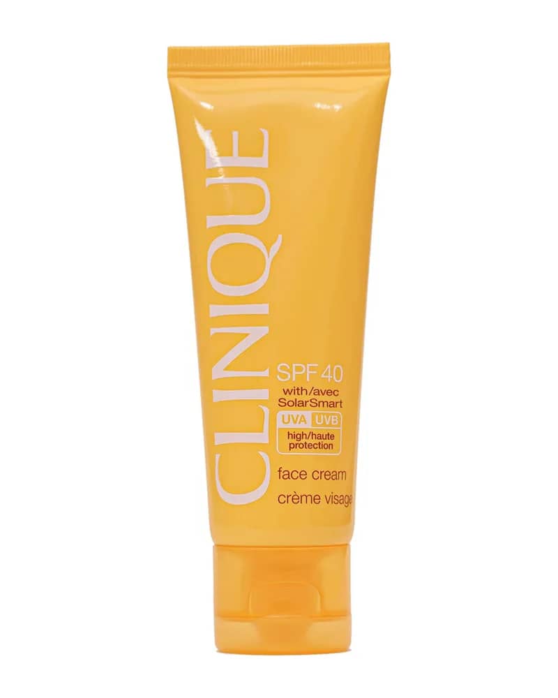 کرم ضد آفتاب فاقد چربی SPF40 بی رنگ کلینیک