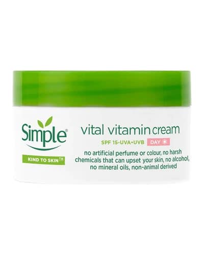 کرم روز ترمیم کننده و ویتامینه Vital SPF15 سیمپل