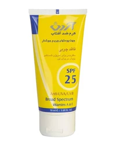 کرم ضد آفتاب بی رنگ SPF 25 آردن پوست های چرب و جوش دار 50ml