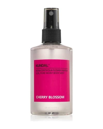 KUNDAL Pure Moist Body Mist Cherry Blossom spray idratante corpo con effetto lenitivo